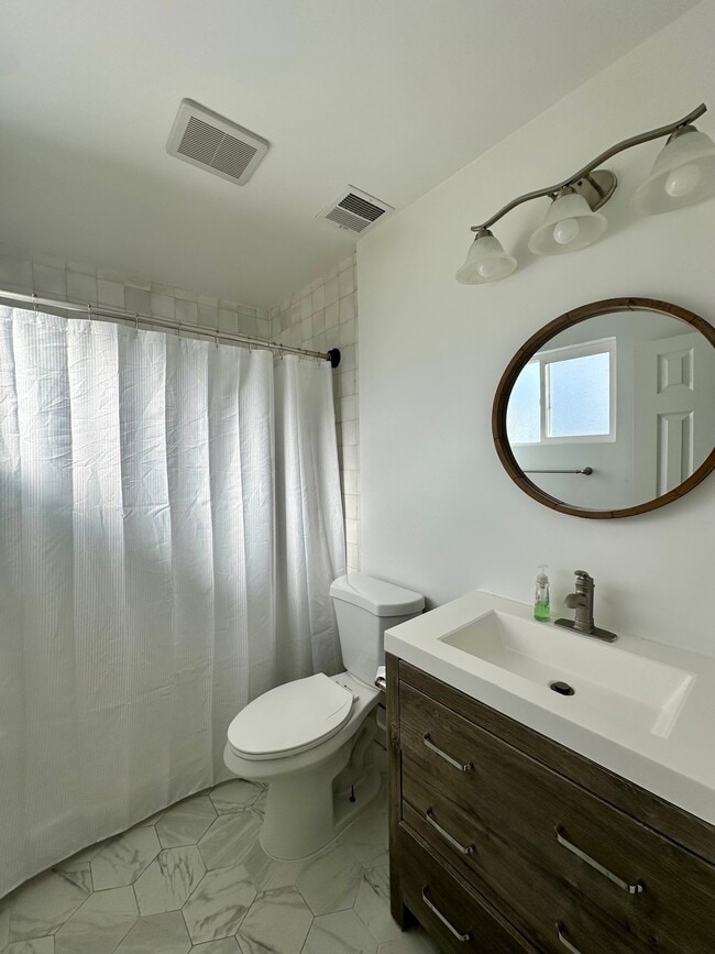 Photo - 1020 S Lola Ln