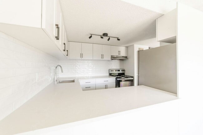 Photo - King's Alley