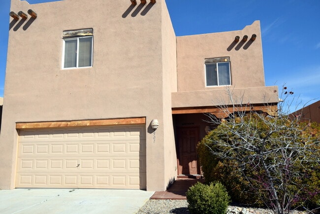 Great 2 Story, 4 bedroom Home. - Great 2 Story, 4 bedroom Home.