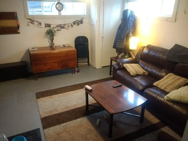 Photo - 617 E Laurel St Unidad Lower Level
