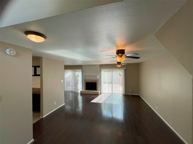 Photo - 12315 Glenview Dr