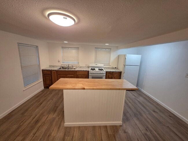 Photo - 1305 N Calhoun St