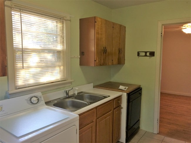 Photo - 7716 Dobbin Rd