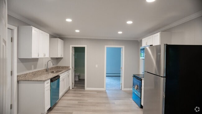 Building Photo - 4 St Paul St Unit Apt 1