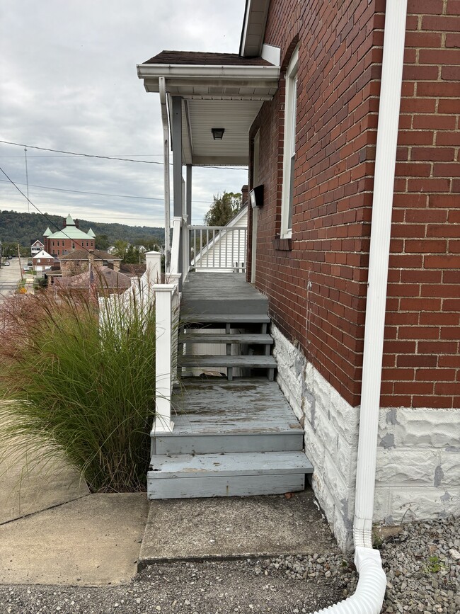 912 Highland Ave