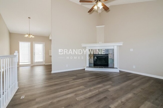 Photo - 809 Canter St