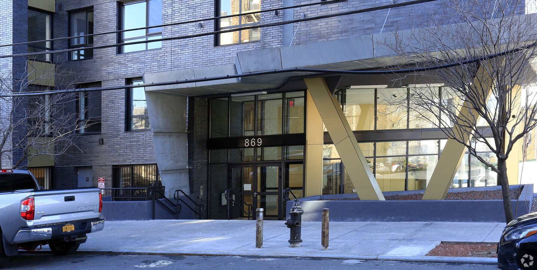 Photo - MLK Plaza Apartments