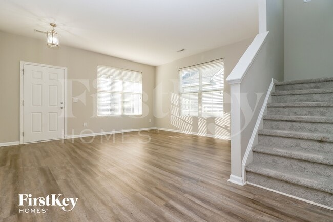 Photo - 426 Village Park Dr