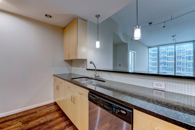 Photo - 5925 Almeda Rd Unit 2214