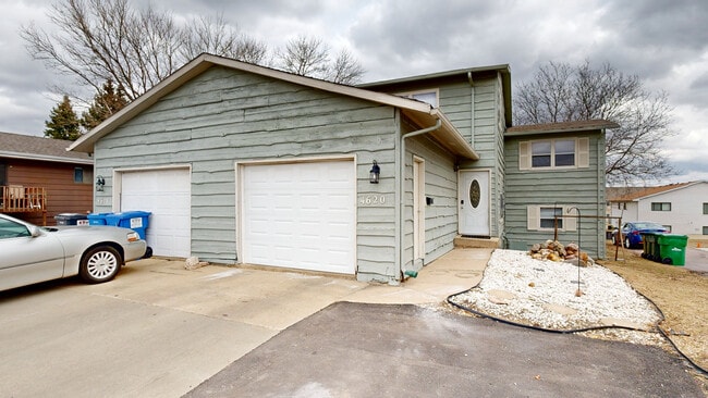 Photo - 4618 S Louise Ave