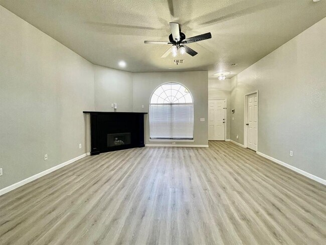 17505 Bronze Ln