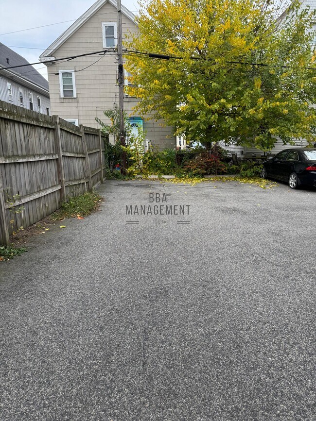 Photo - 16 Montfern Ave
