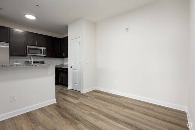 Willow - 1170 pies cuadrados - Comedor - Arrowhead Apartments