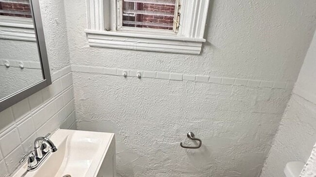 Photo - 4939 Walnut St Unit 3R