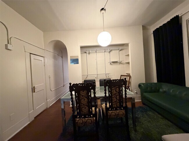 Photo - 402 Hyde Park Blvd Unit 4