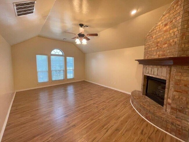 Photo - 3 bed plus office with storm shelter in Moore Schools!