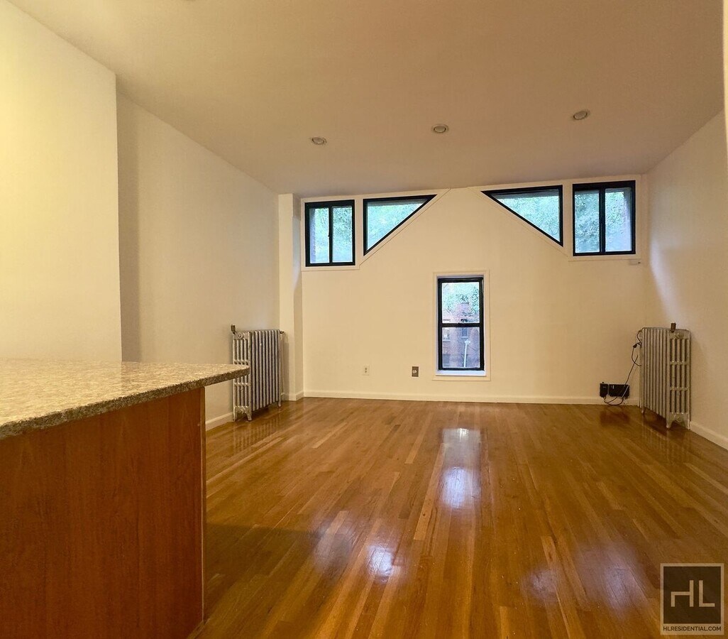 4 STREET - 4 STREET Unit 3