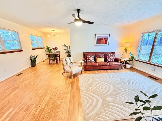 Photo - 3512 Gamage Dr