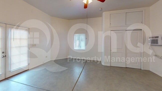 Photo - 216 E Waverly St