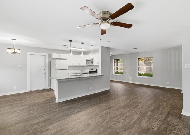 Photo - Updated 3 Bedroom Home in Northside ISD with Pool Access