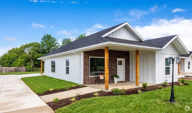 Building Photo - 1031 N Blake Ave Rental