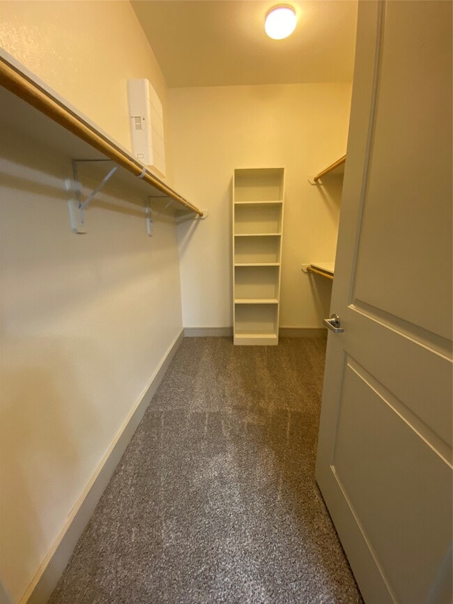 Building Photo - 1800 St Joseph Pkwy Unit 427