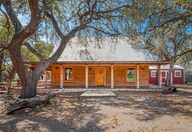Photo - 515 Wimberley Oaks Dr House