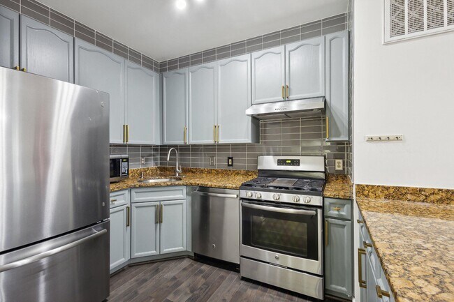 Photo - 15514 Port Washington Ct
