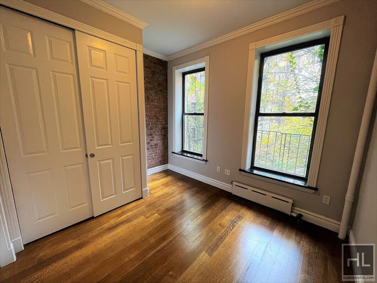 10TH AVE. - 10TH AVE. Unit 5C