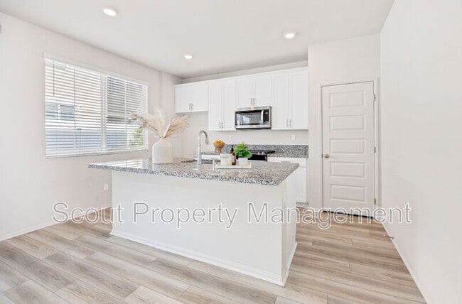 Photo - 40383 Birchfield Dr