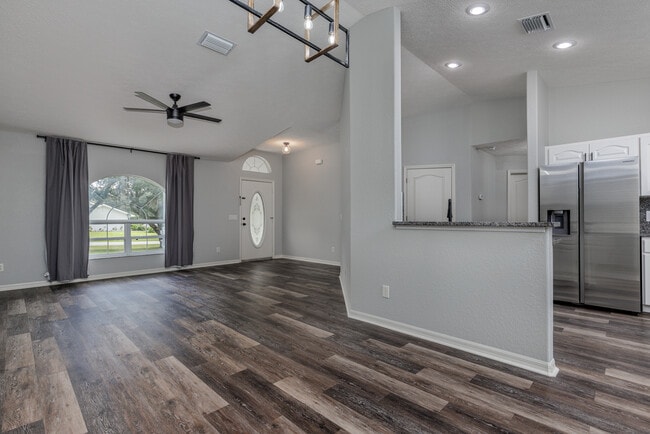 Photo - 320 N Fresno Ave