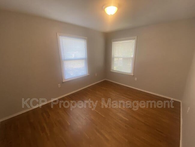Photo - 115 N Albert Pike Ave