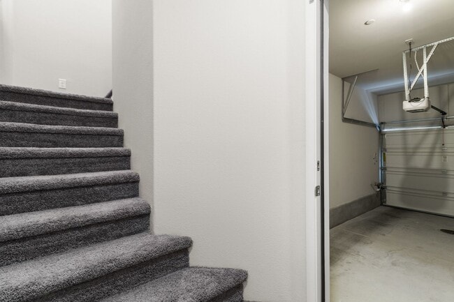 Photo - NW!!  2 Bedrooms with Balcony!!  Gated!! C...