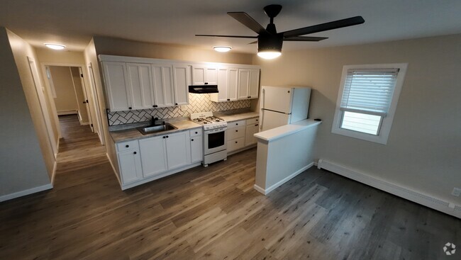 Building Photo - 11 Division St Unit 3 Rental
