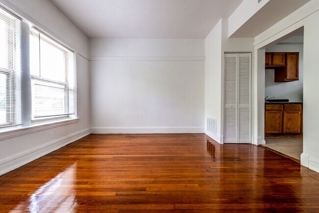 Photo - 7151-53 S Indiana Ave 200-02 E 72nd St Chicago, IL 60619