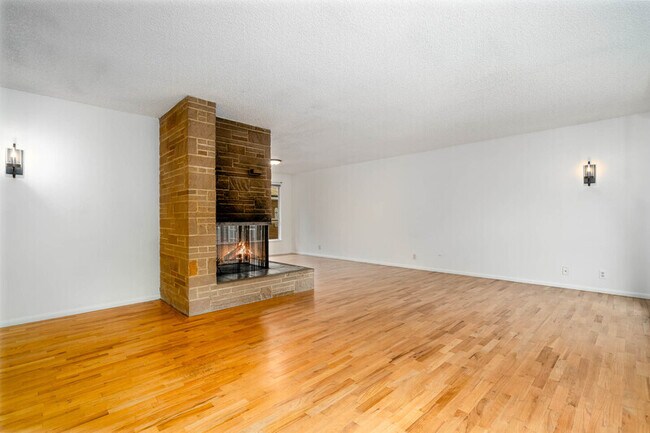 Photo - 2118 N 145th St