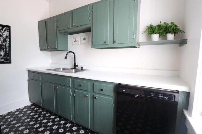 Photo - 1529 Madison Ave