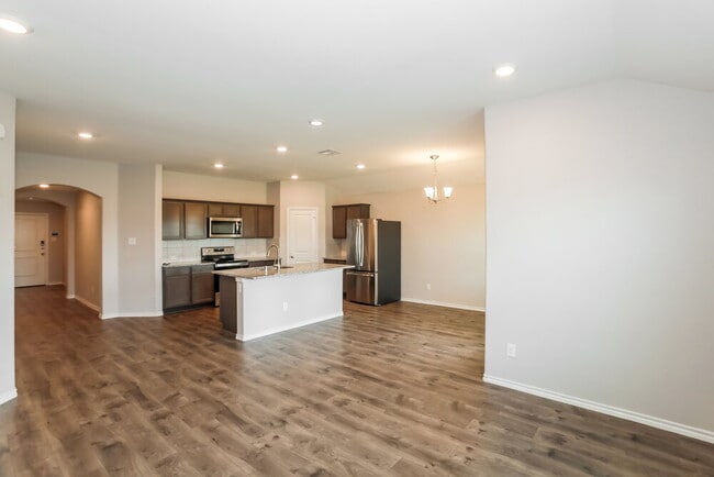 Photo - 980 Alton Dr