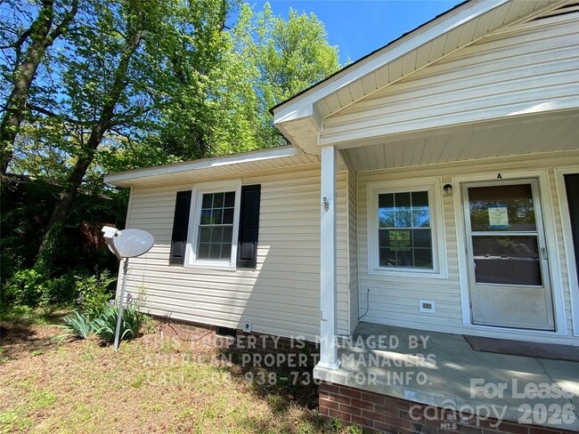 Building Photo - 1507 Jamaica Rd Unit A