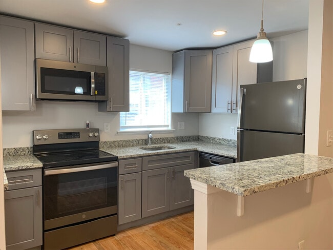 Photo - Reed Street Apartments