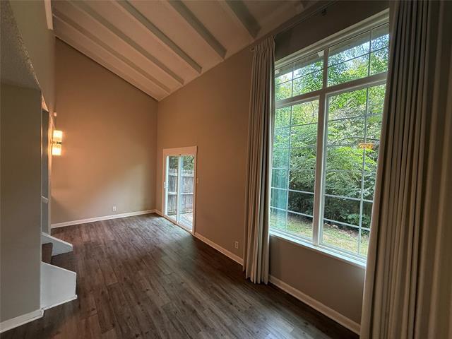 Photo - 5301 Lovell Ave