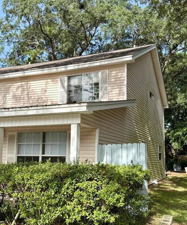 Photo - 946 Rachel Dr