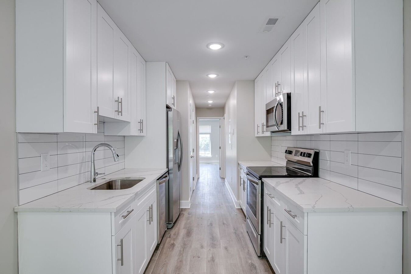 2015 N College Ave - 2015 N College Ave