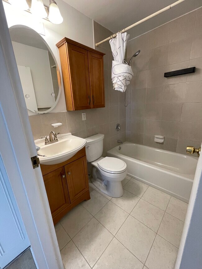 Photo - 539 W Stratford Pl Unit 405