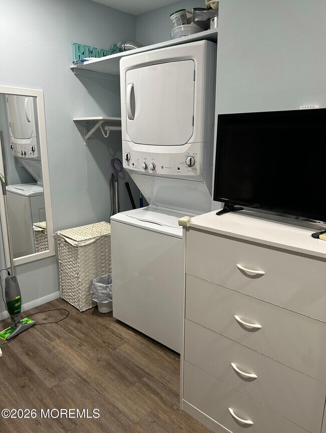 14 Bay Blvd Unit 10