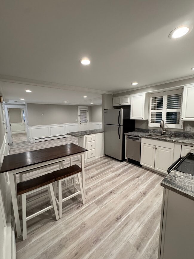 Building Photo - 38 Moseley Ave Unit #1 Rental