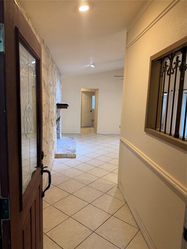 8508 Mesa Dr