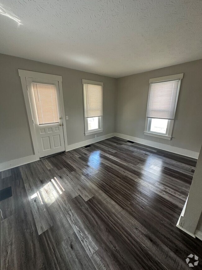 Building Photo - Rent Special Available! Pet Friendly 2 Sto... Rental