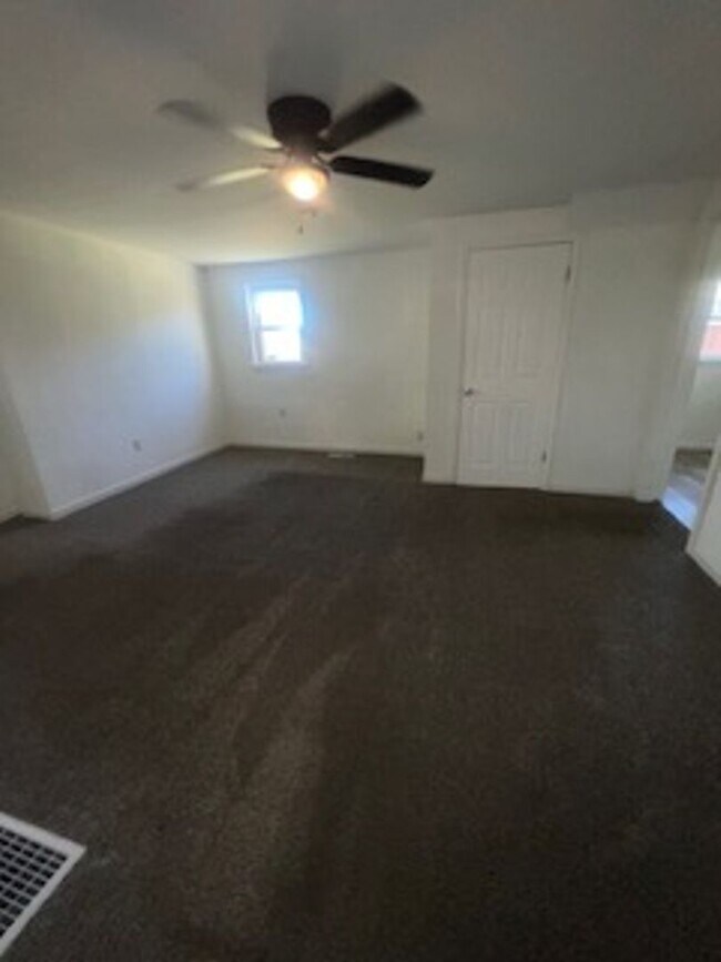 313 E Franklin St Unit B