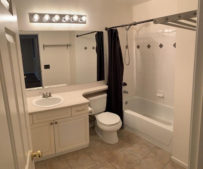 Photo - 18501 SE Newport Way